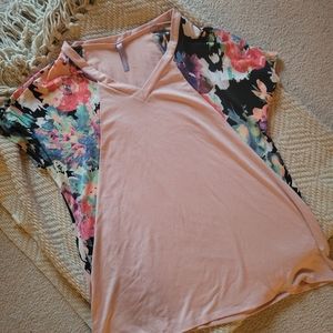 Large neck floral Sleeve tee